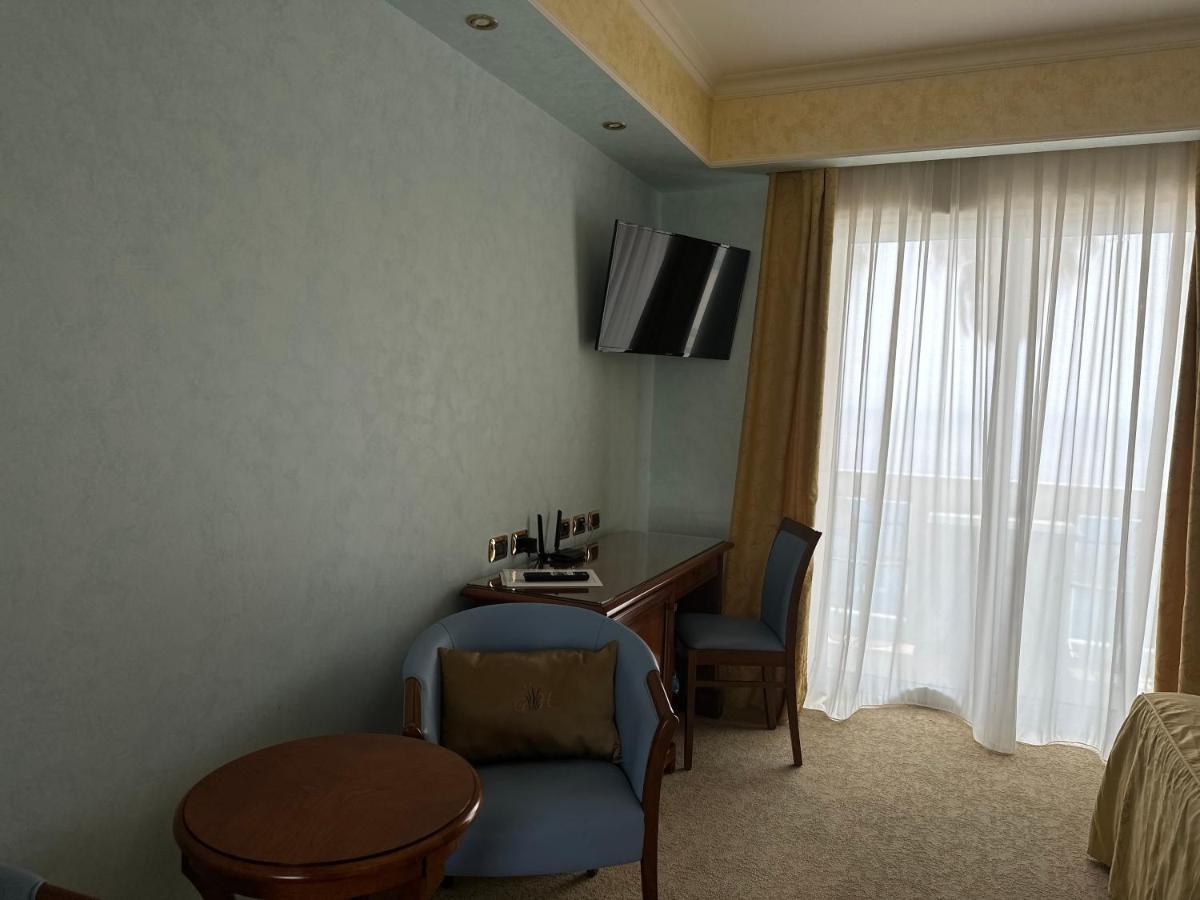 Gardenia Hotel Лаццаро Экстерьер фото