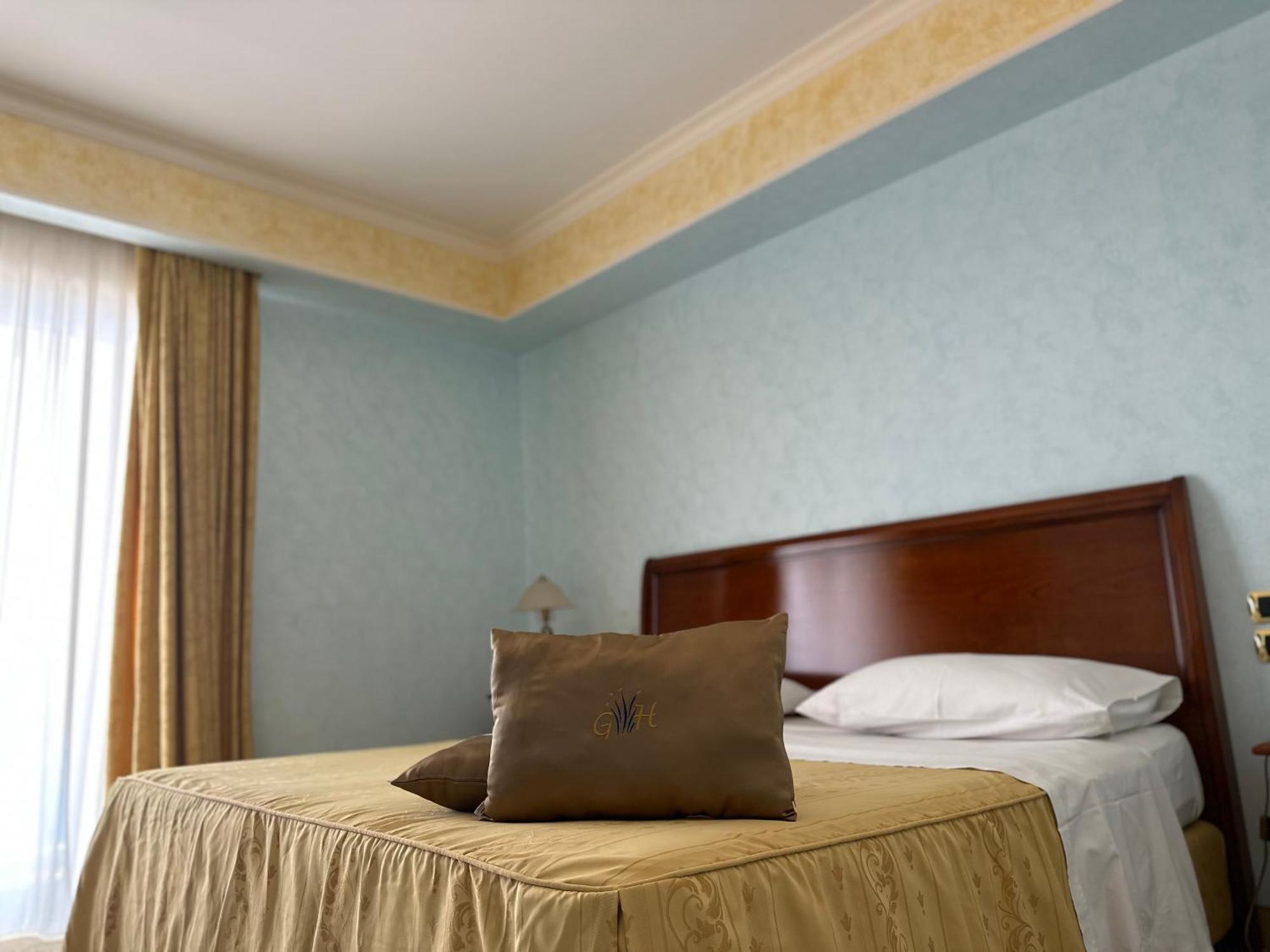 Gardenia Hotel Лаццаро Экстерьер фото