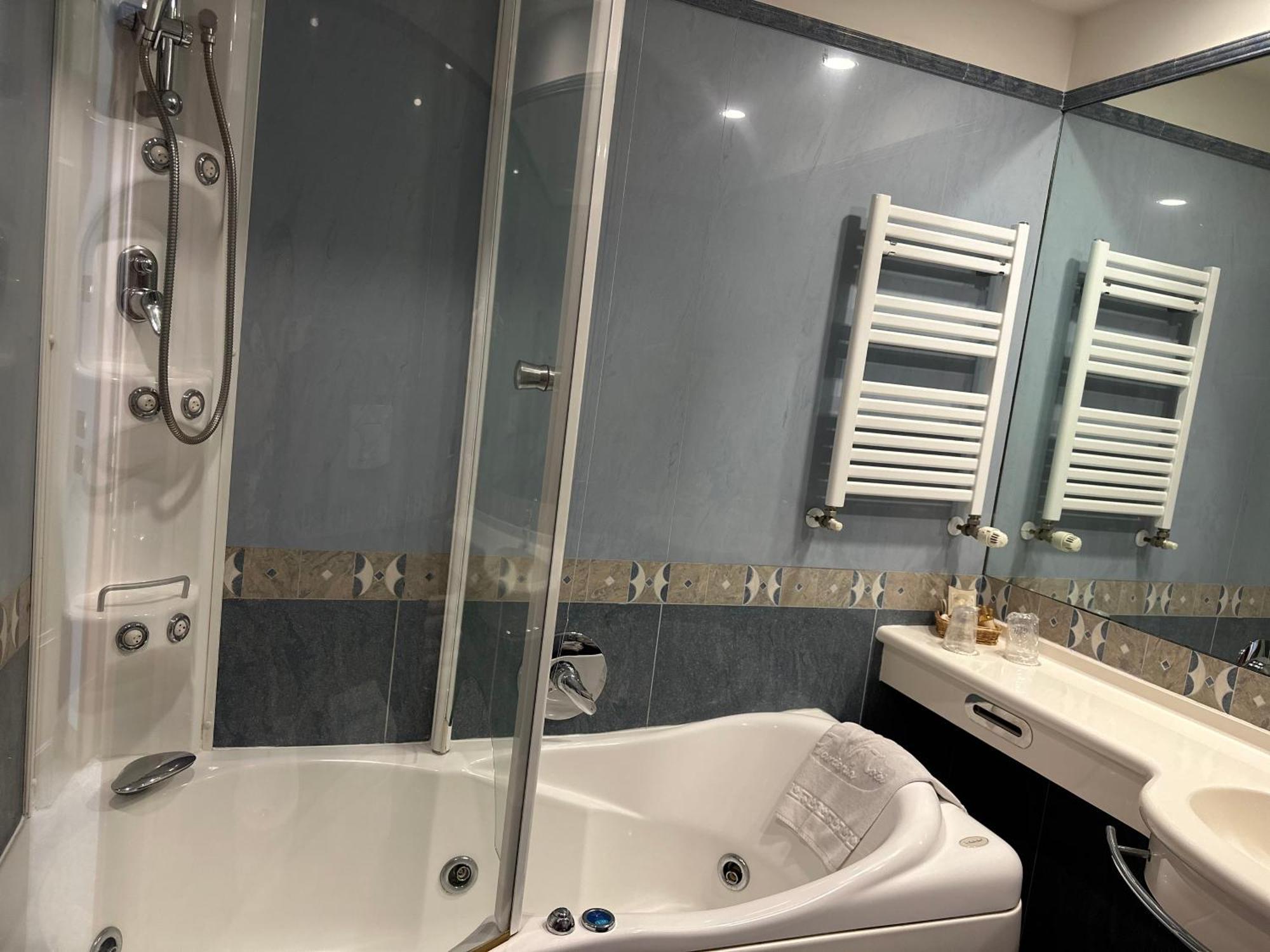 Gardenia Hotel Лаццаро Экстерьер фото