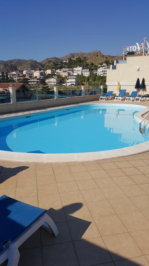 Gardenia Hotel Лаццаро Экстерьер фото